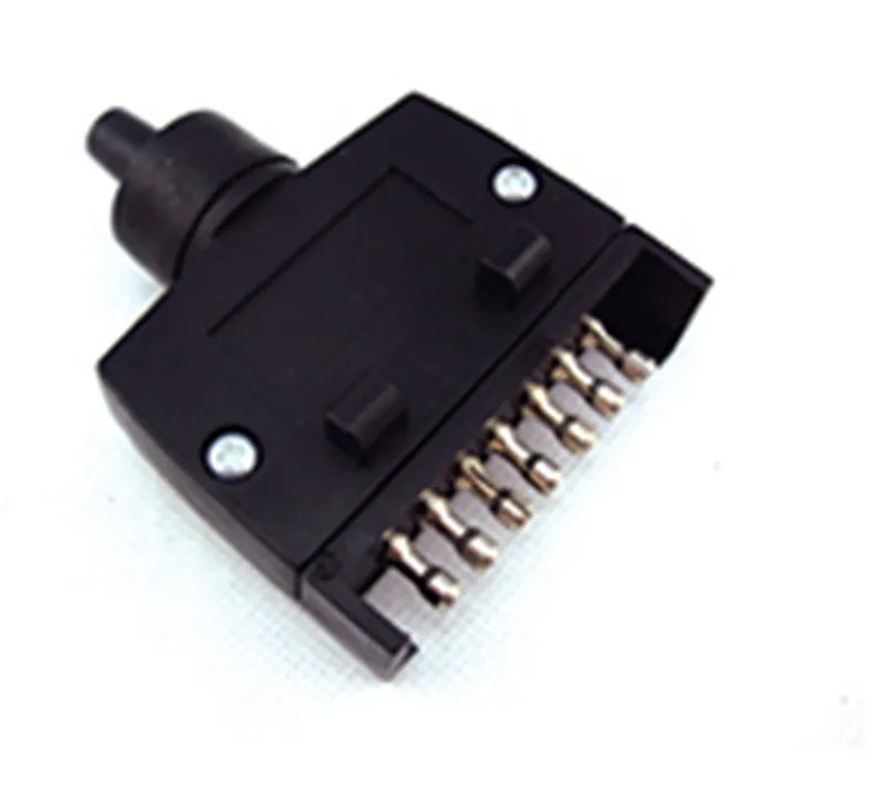 Ture Factory Supplie Widely Used Automtive Plug